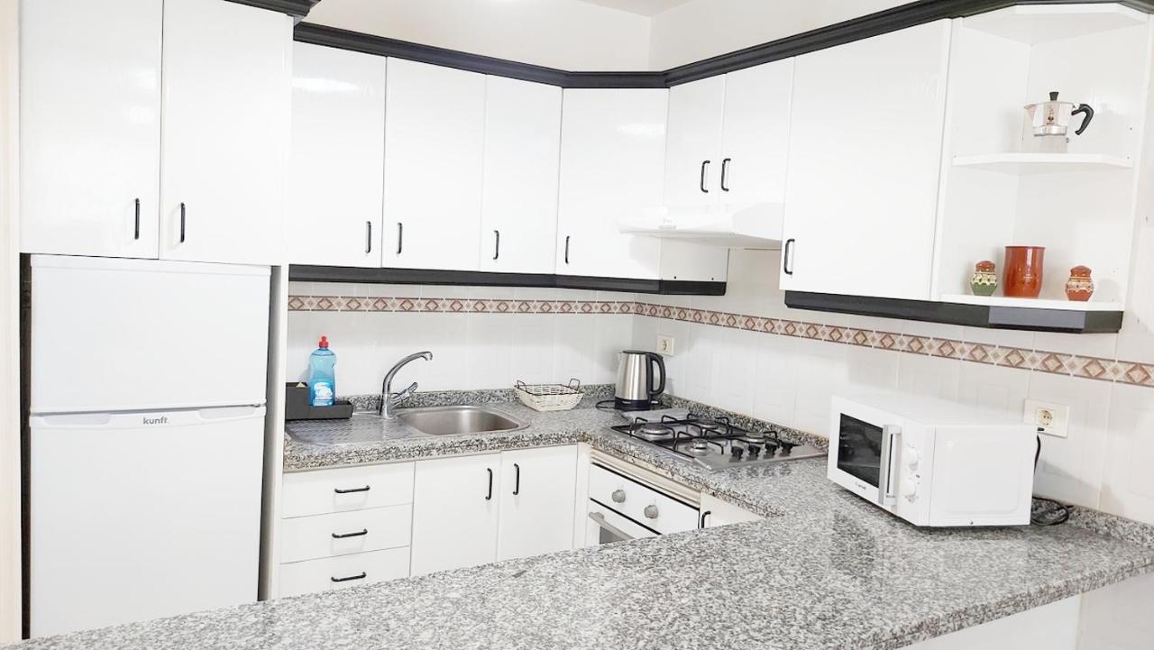 Centric 2 Bedrooms Apartment Near To The Beach - By Tenerifehints El Medano  Exterior photo